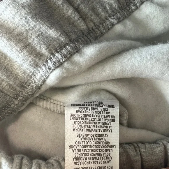 New Juniors' Public Library Racquet Club
Quarter-Zio Fleece Pullover - Picture 5 of 8